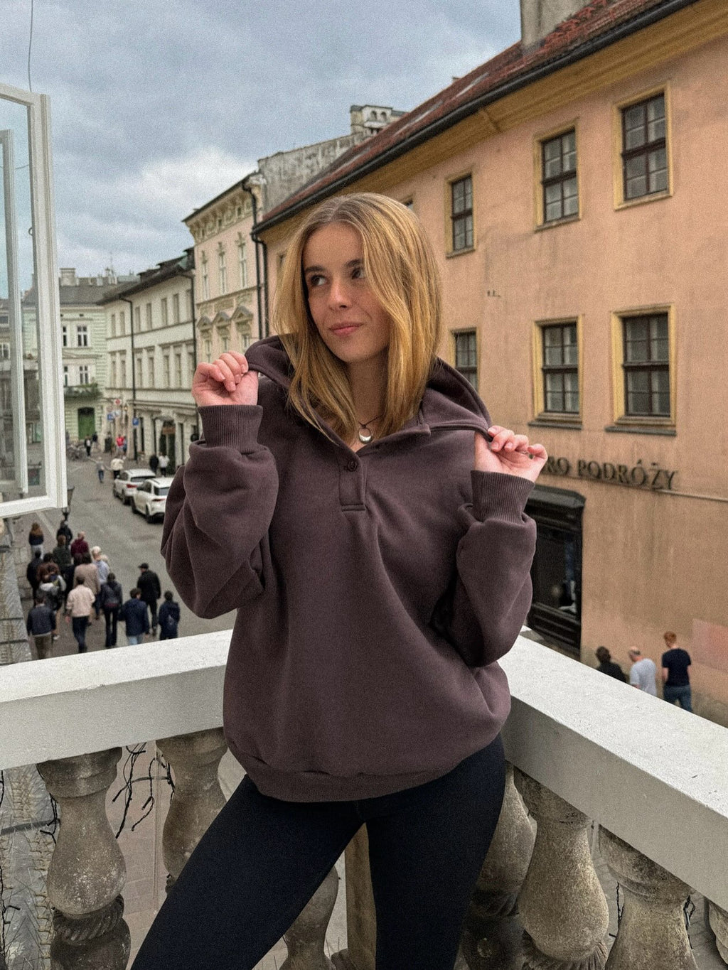 bluza z kołnierzykiem