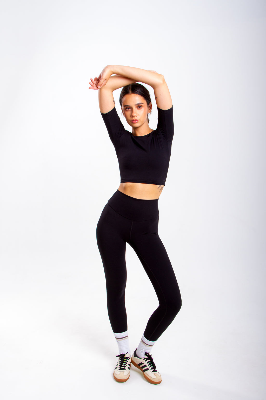 legginsy + top z krótkim rękawem